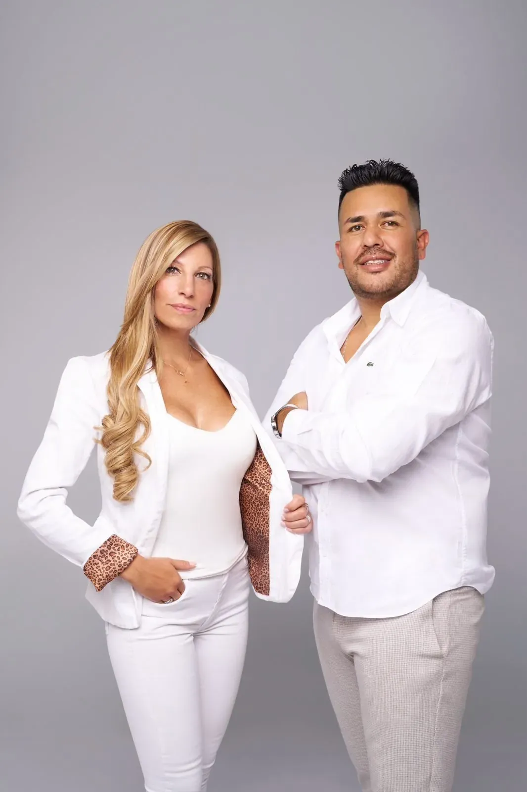 Petter Cárdenas y Flor Freccero en el estudio.